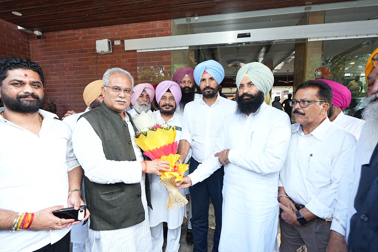 Shri Bhupesh Baghel, Punjab Congress In-charge, met with senior party leaders at Punjab Congress Bhawan, Chandigarh, to discuss organizational strengthening and preparations for the 2027 Punjab Assembly Elections. Image