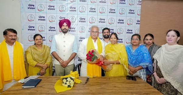Punjab Congress In-charge Shri Bhupesh Baghel met with Congress leaders and party workers at Punjab Congress Bhawan, Chandigarh, to discuss organizational matters and strengthen the party at the grassroots level. Image