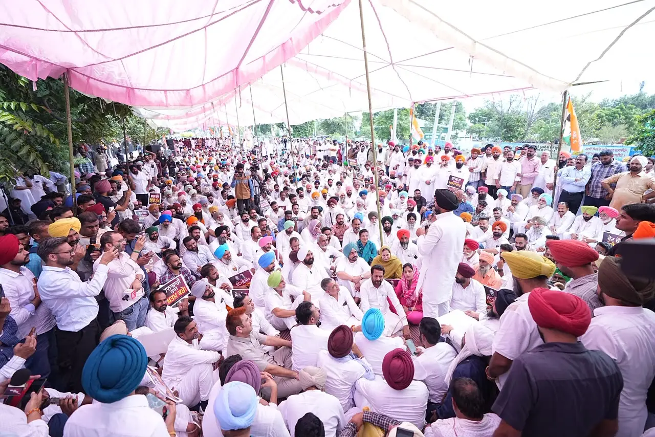 Raja Warring Leads Congress Protest in Ferozepur Demanding Removal and Arrest of CEC Gyanesh Kumar Image