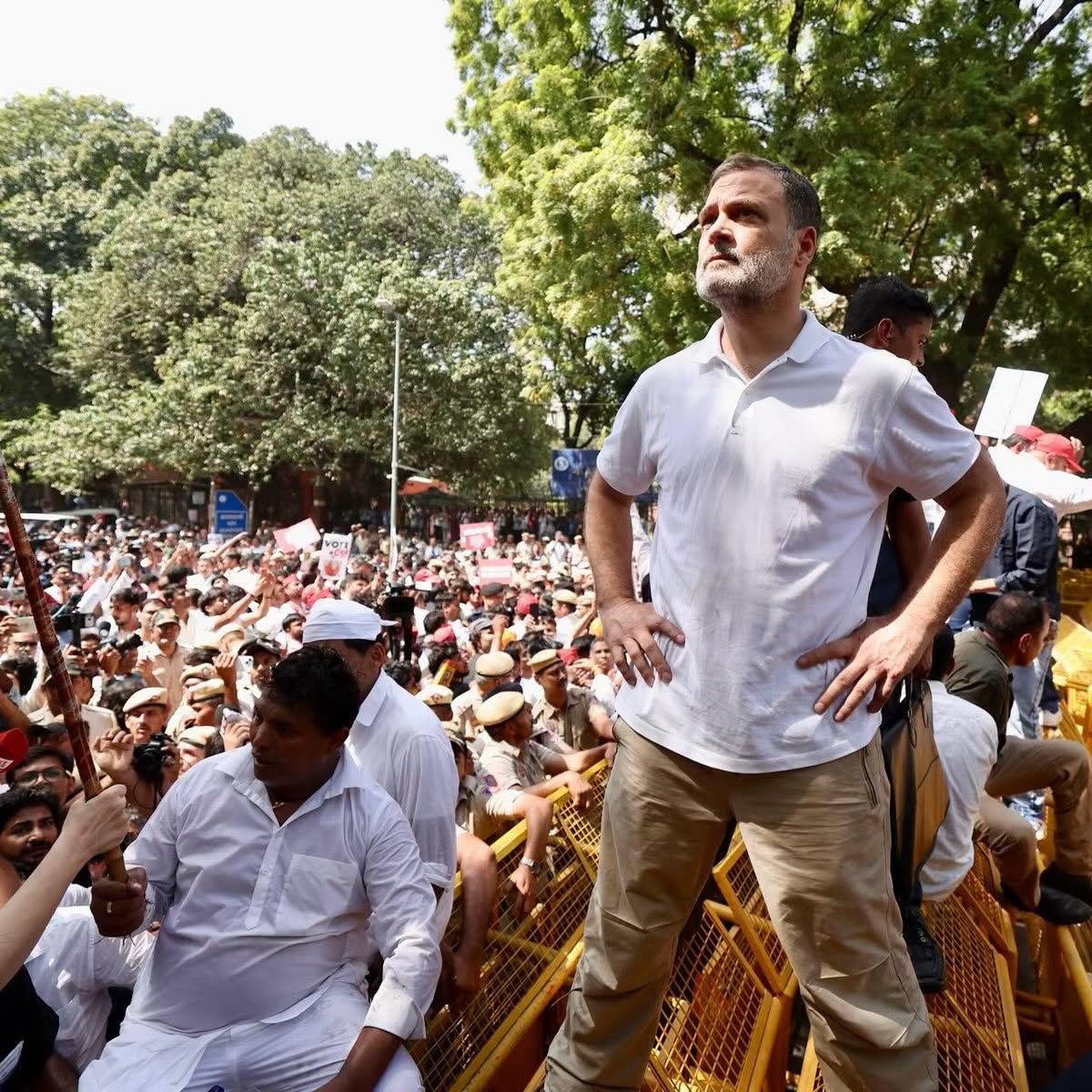Raja Warring Joins Rahul Gandhi, Priyanka Gandhi in Vote Chori Protest in Delhi: Photos of the March, Detentions and Sit-In Image