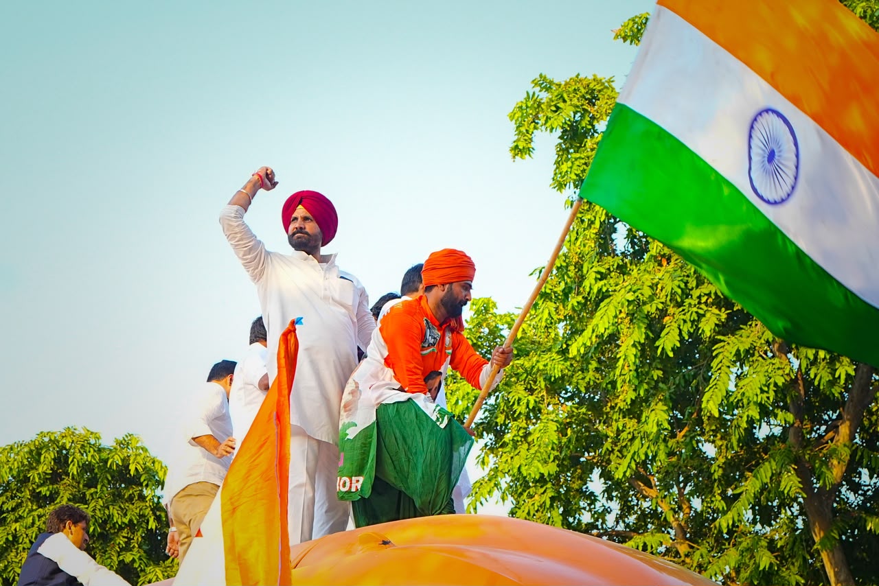 Raja Warring Joins Rahul Gandhi, Priyanka Gandhi in Vote Chori Protest in Delhi: Photos of the March, Detentions and Sit-In Image