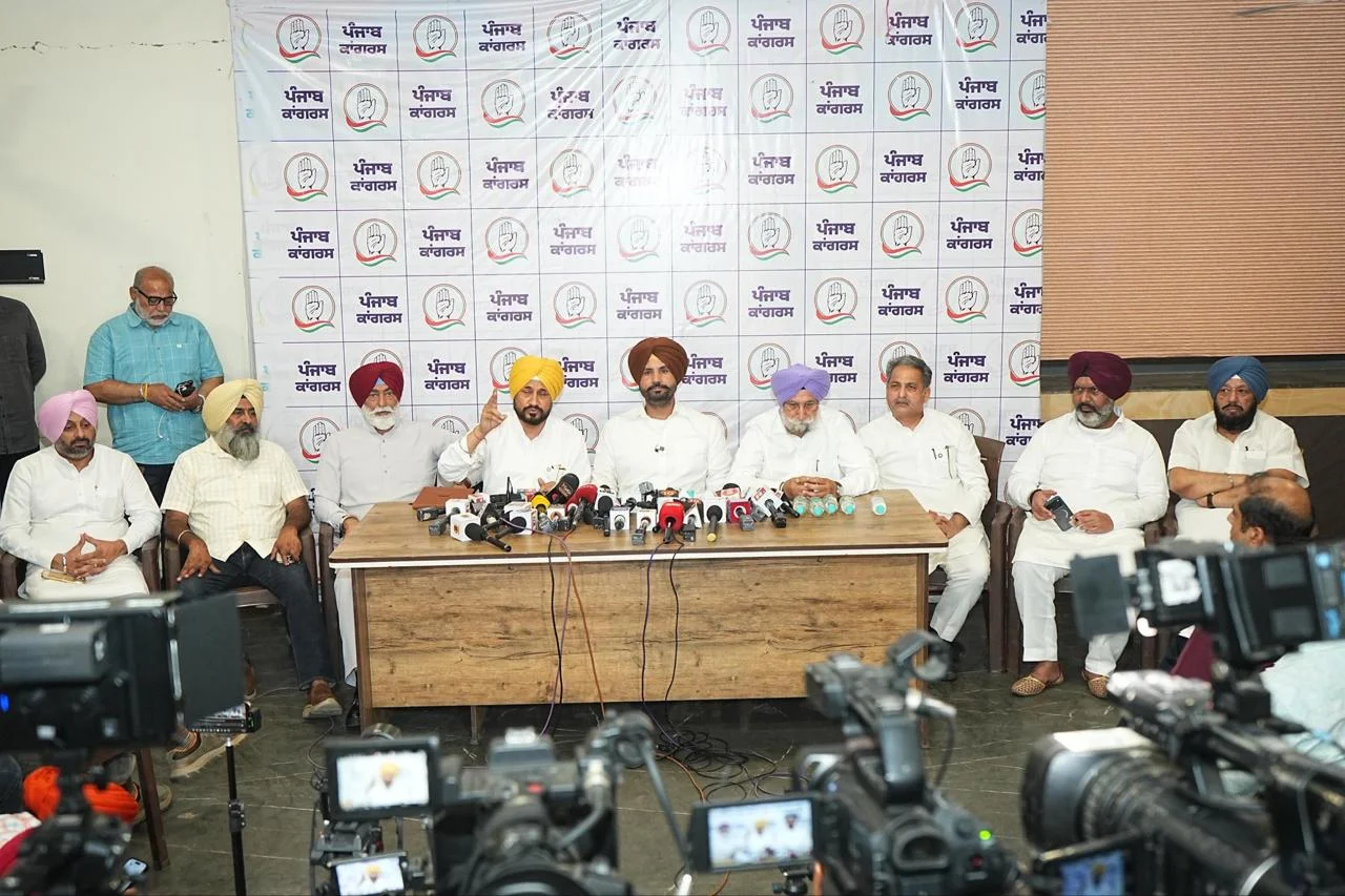 Raja Warring Alongside Senior Congress Leaders Presents the Party's United Stand on Bhagwant Mann's Resignation and the Akal Takht Issue Image