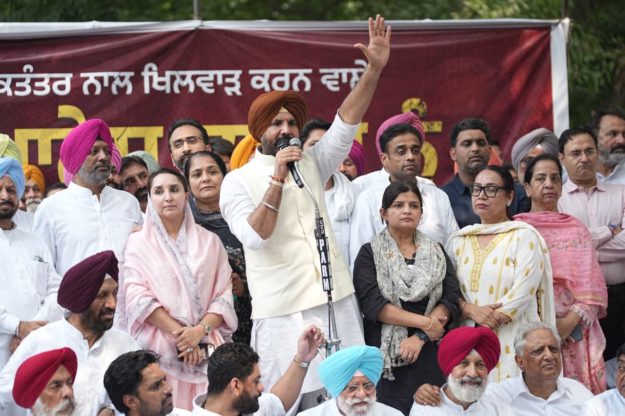 Punjab Congress President Raja Warring Leads Massive Protest Demanding Removal of CEC Gyanesh Kumar, Accuses ECI of Helping BJP ‘Steal Elections’